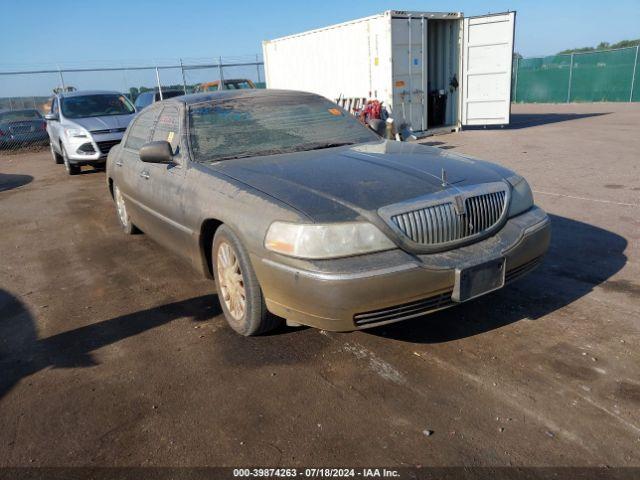  Salvage Lincoln Towncar