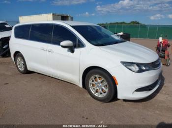  Salvage Chrysler Pacifica