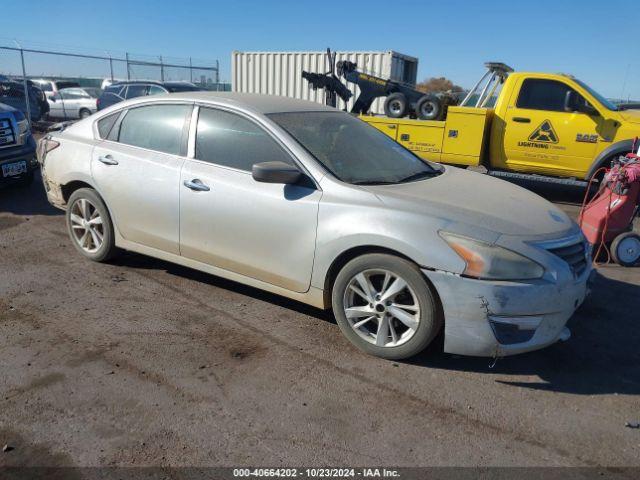  Salvage Nissan Altima