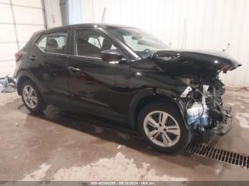  Salvage Nissan Kicks