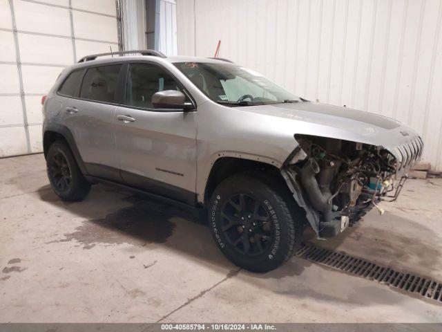  Salvage Jeep Cherokee