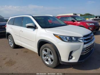  Salvage Toyota Highlander