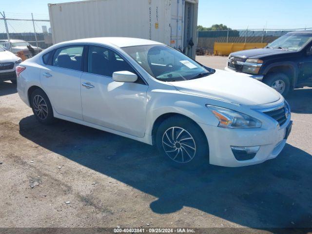  Salvage Nissan Altima