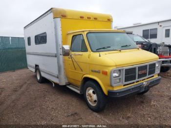  Salvage General Motors Cutaway Van