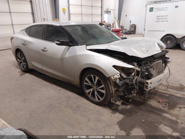  Salvage Nissan Maxima