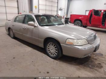  Salvage Lincoln Towncar