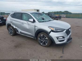  Salvage Hyundai TUCSON