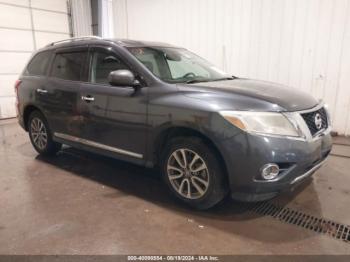  Salvage Nissan Pathfinder