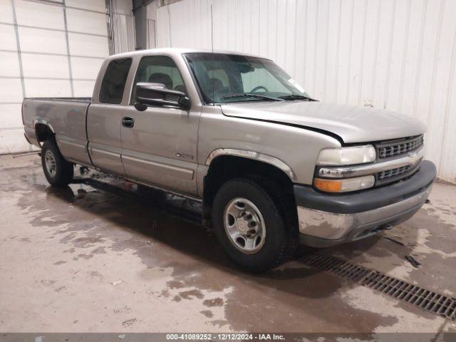  Salvage Chevrolet Silverado 2500