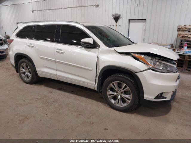  Salvage Toyota Highlander