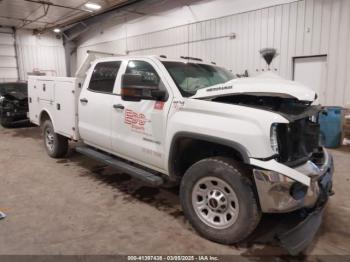  Salvage General Motors Sierra 3500HD
