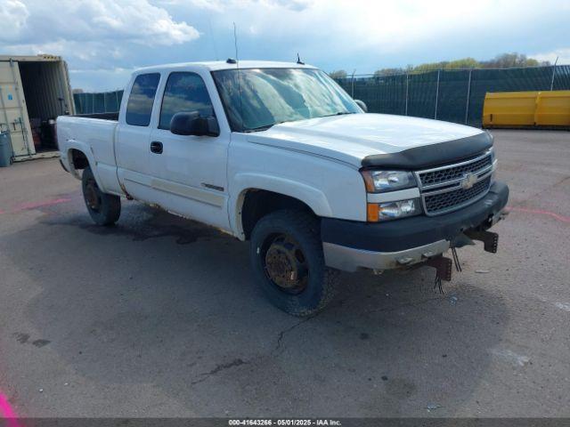  Salvage Chevrolet Silverado 2500