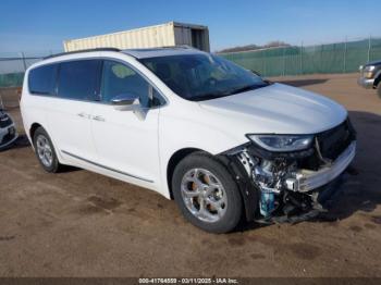 Salvage Chrysler Pacifica