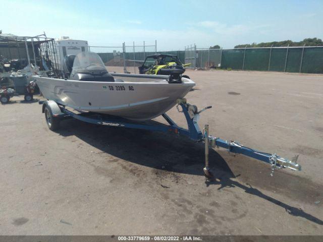  Salvage Alumacraft Boat