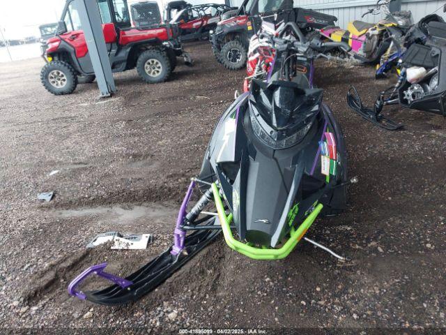  Salvage Arctic Cat Mountain Cat 8000