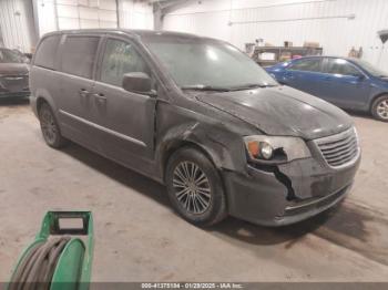  Salvage Chrysler Town & Country