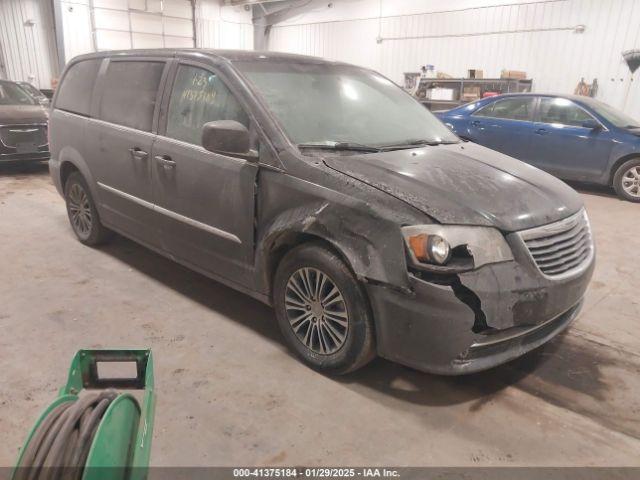  Salvage Chrysler Town & Country
