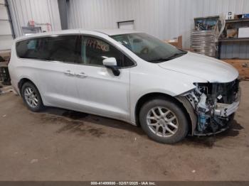  Salvage Chrysler Voyager
