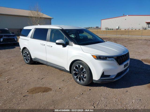  Salvage Kia Carnival