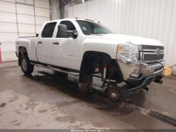  Salvage Chevrolet Silverado 2500