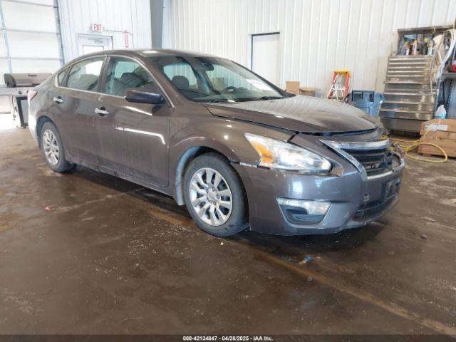  Salvage Nissan Altima