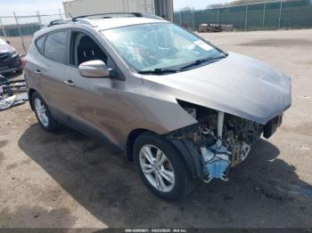  Salvage Hyundai TUCSON