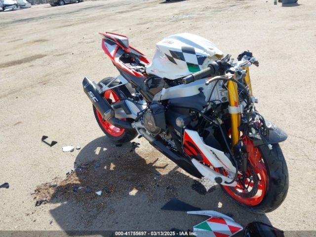  Salvage Aprilia Rs