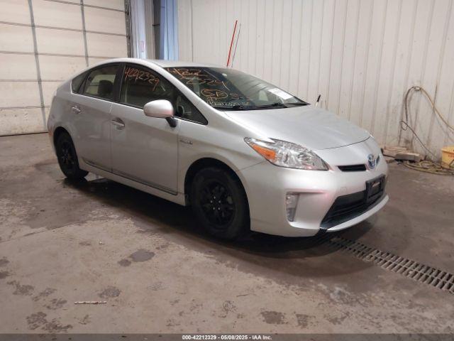  Salvage Toyota Prius