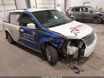  Salvage Chrysler Town & Country