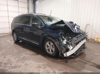  Salvage Chrysler Pacifica