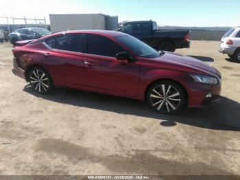  Salvage Nissan Altima