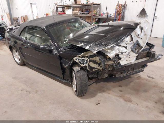  Salvage Ford Mustang