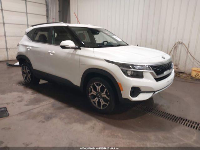  Salvage Kia Seltos