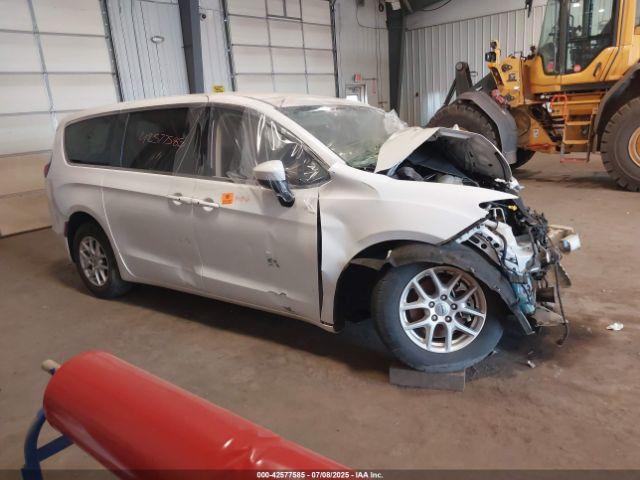  Salvage Chrysler Voyager