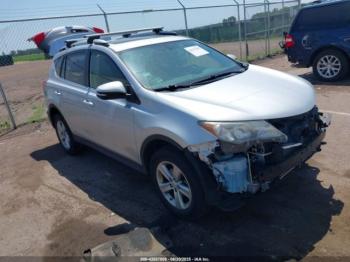  Salvage Toyota RAV4