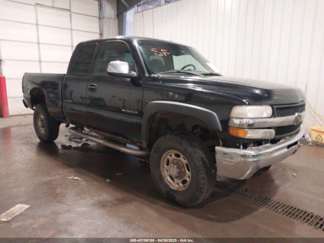  Salvage Chevrolet Silverado 2500