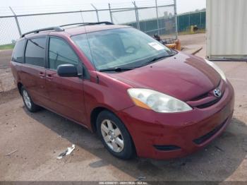  Salvage Toyota Sienna