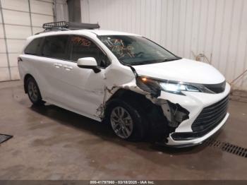  Salvage Toyota Sienna