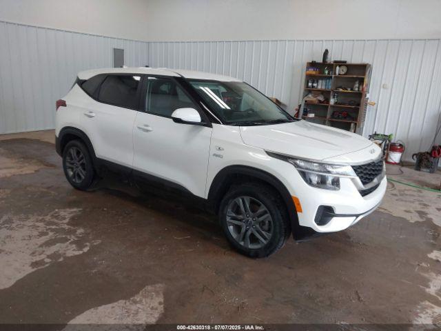  Salvage Kia Seltos