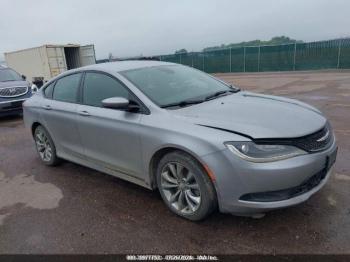  Salvage Chrysler 200
