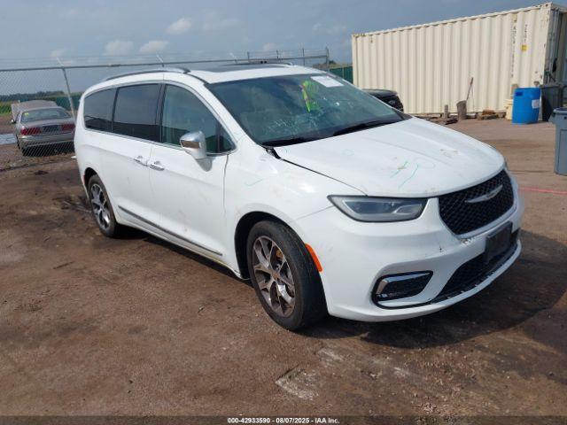  Salvage Chrysler Pacifica