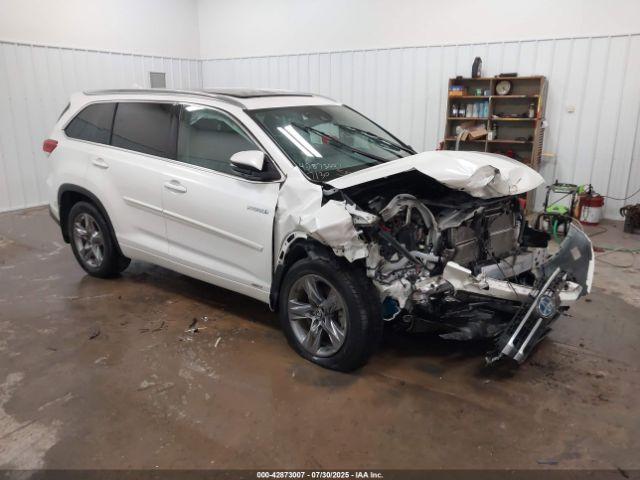  Salvage Toyota Highlander
