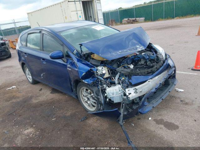  Salvage Toyota Prius v