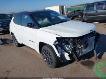  Salvage Jeep Compass
