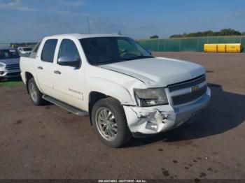  Salvage Chevrolet Avalanche 1500