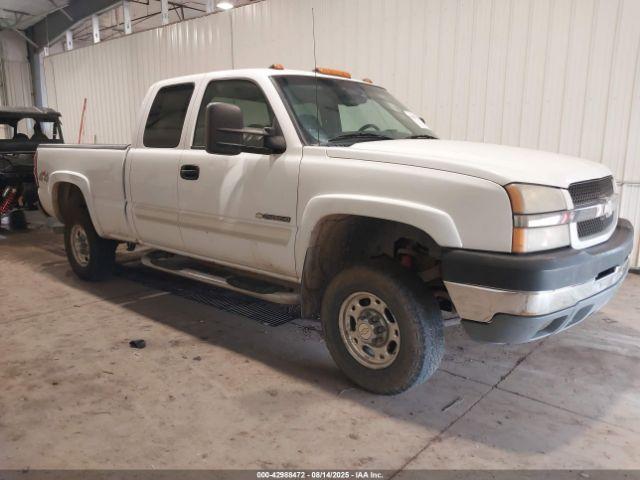  Salvage Chevrolet Silverado 2500