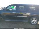 GMC Yukon Denali Image 12
