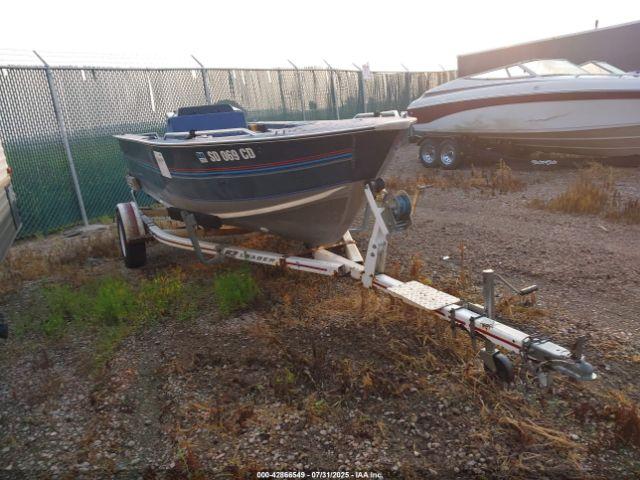  Salvage Blue Fin 15.8 Fishing Boat