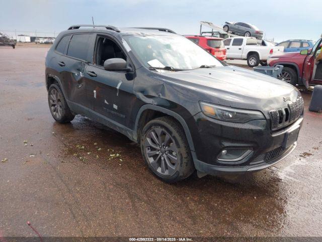  Salvage Jeep Cherokee
