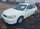 Toyota Camry Le Image 3